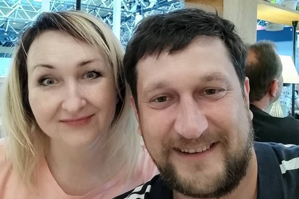 Василий Печников с сестрой сфотографировались перед вылетом в Мурманск Василий Печников с сестрой сфотографировались перед вылетом в Мурманск