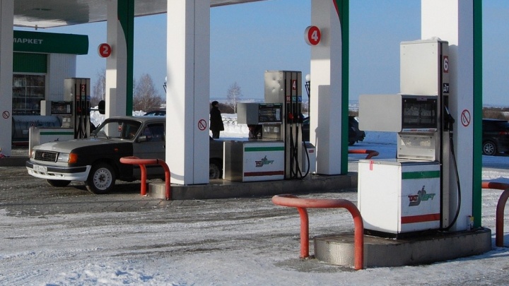 Не мир, но перемирие: к чему приведет продление соглашения о заморозке цен на бензин