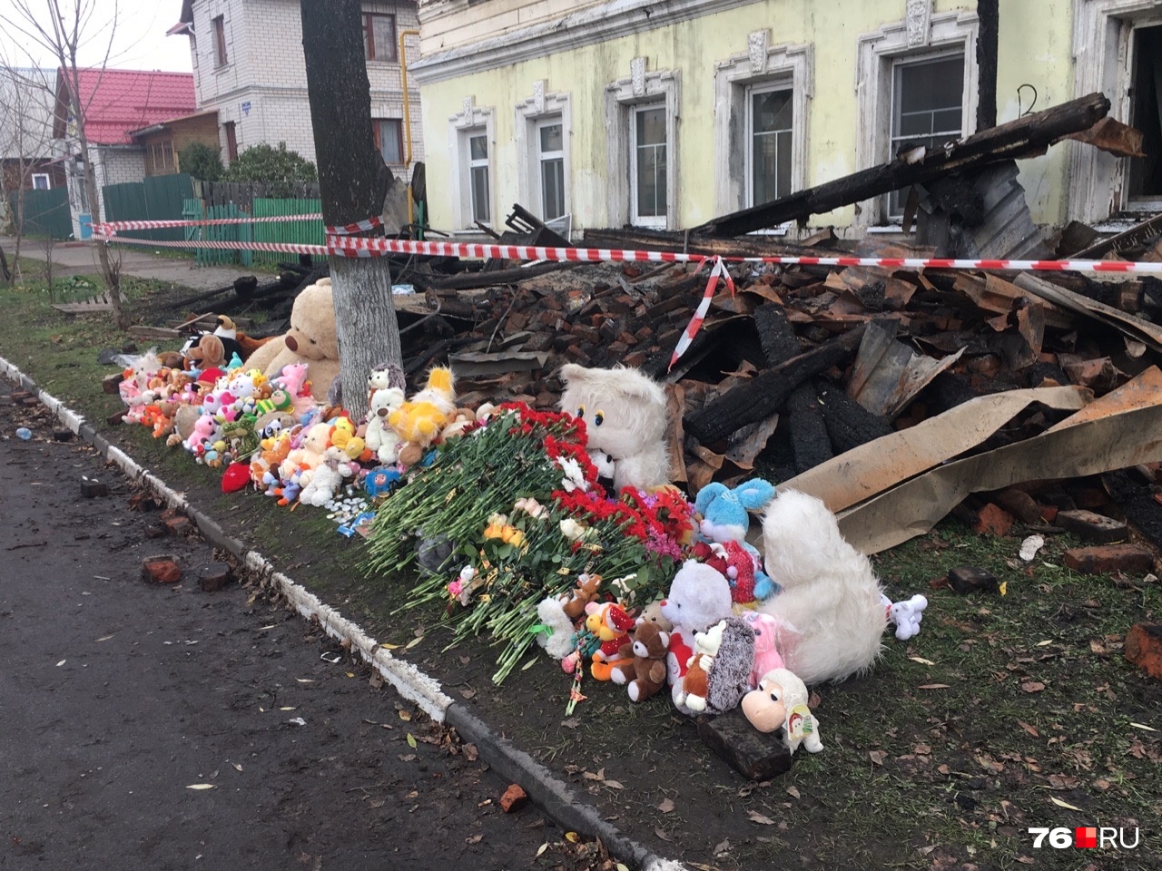 В Ростове пройдут похороны сгоревших в пожаре детей