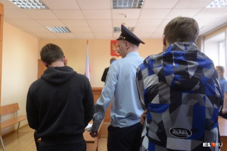 Мамы уверены, что суд вынес приговор их детям исходя из <nobr class="_">общественного</nobr> резонанса, а не совершенных ими действий Мамы уверены, что суд вынес приговор их детям исходя из <nobr class="_">общественного</nobr> резонанса, а не совершенных ими действий