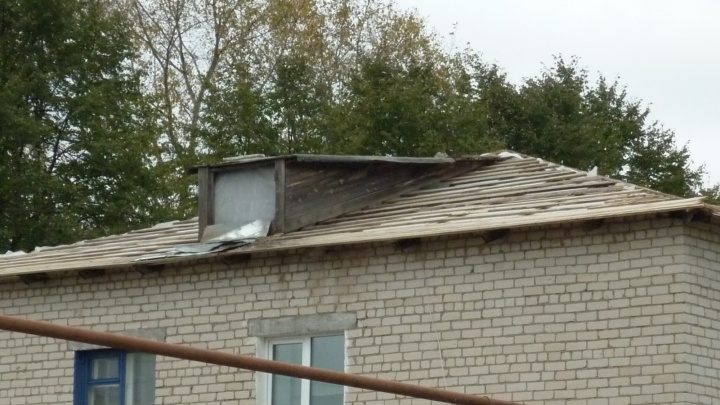 Подрядная организация сняла крышу и остановила капремонт в Нижегородской области