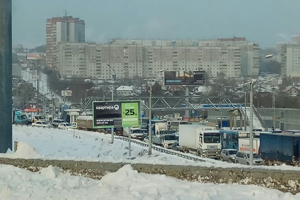 Сегодняшняя пробка на улице Ватутина Сегодняшняя пробка на улице Ватутина