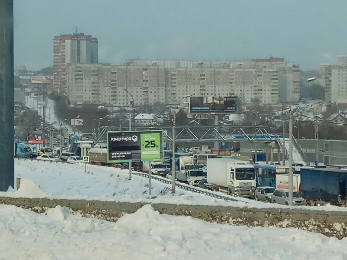Сегодняшняя пробка на улице Ватутина Сегодняшняя пробка на улице Ватутина