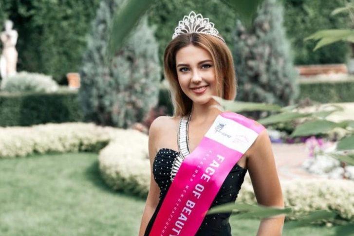 Алине Михальчук всего 18 лет, а она уже представляет страну на международных конкурсах красоты Алине Михальчук всего 18 лет, а она уже представляет страну на международных конкурсах красоты