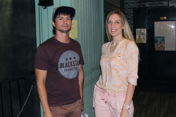Евгений и Елена приехали на машине в Новосибирск из Абакана специально для кастинга Евгений и Елена приехали на машине в Новосибирск из Абакана специально для кастинга