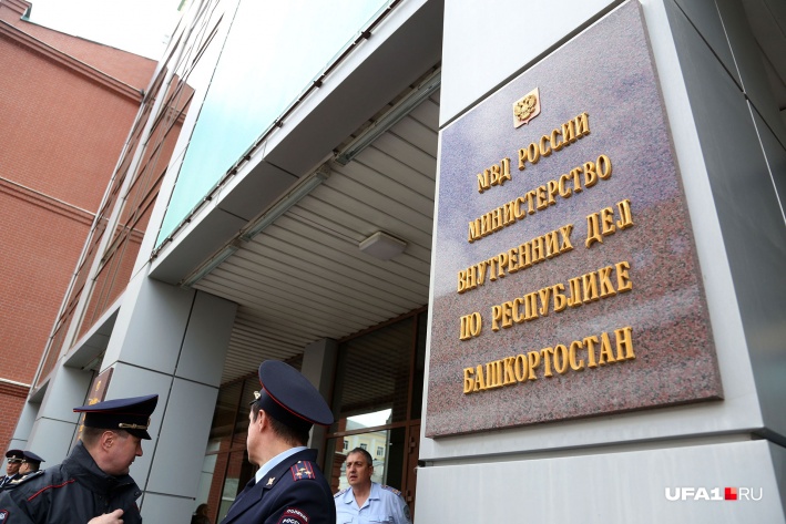 Сейчас в деле разбираются сотрудники полиции Сейчас в деле разбираются сотрудники полиции