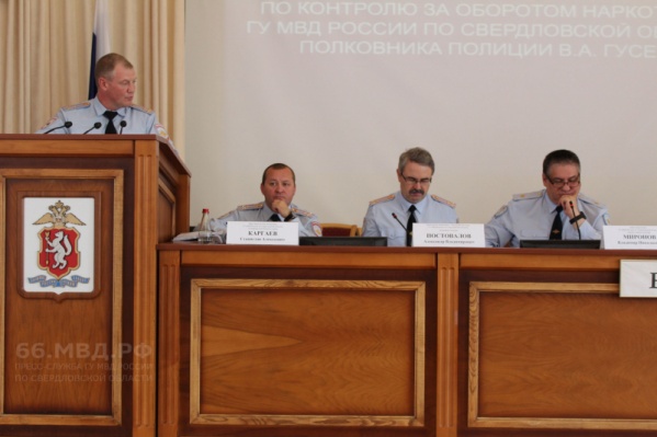 Начальник главного управления объявил выговор двум руководителям территориальных ОВД Начальник главного управления объявил выговор двум руководителям территориальных ОВД