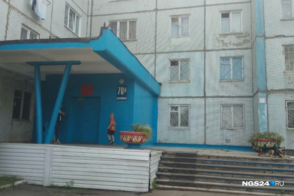 Все произошло в этом общежитие Все произошло в этом общежитие