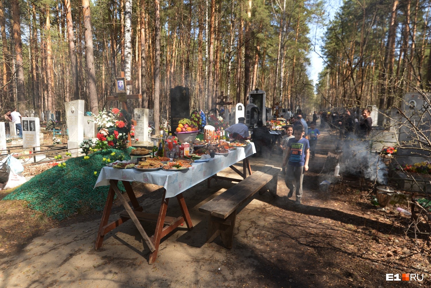 Ходят ли на кладбище на троицу помянуть