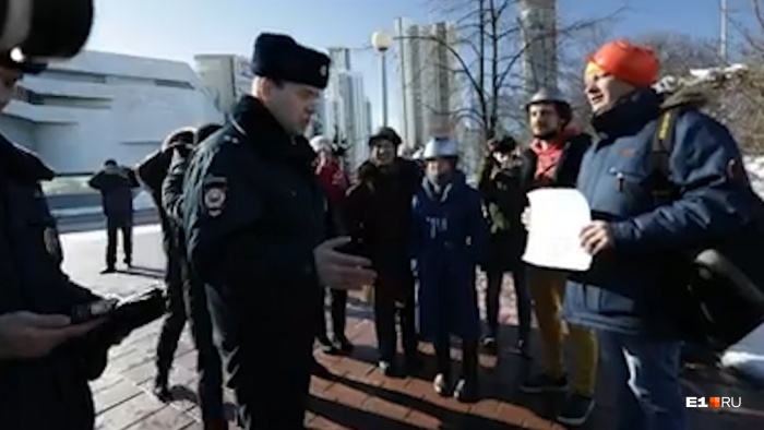 Пастафарианцы назвали сквер у Драмы своей святыней Пастафарианцы назвали сквер у Драмы своей святыней