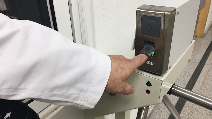 В пермской больнице появилась биометрическая пропускная система. Что это?