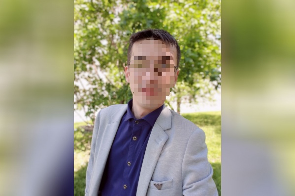 Руслан производил впечатление успешного делового человека Руслан производил впечатление успешного делового человека