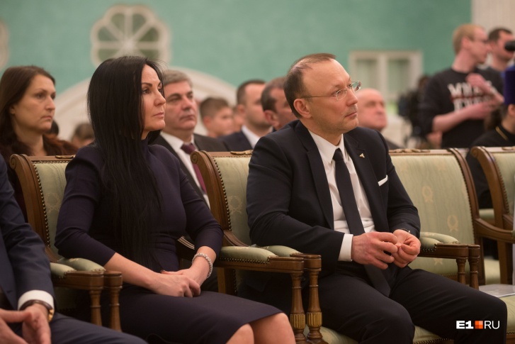 Медный король Игорь Алтушкин перевёл деньги со своего личного счёта Медный король Игорь Алтушкин перевёл деньги со своего личного счёта