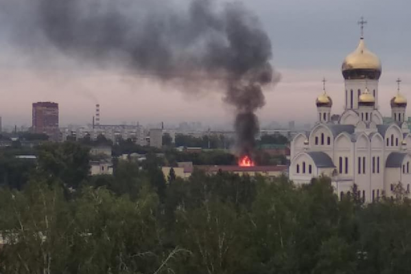 Дым от пожара виден издалека Дым от пожара виден издалека