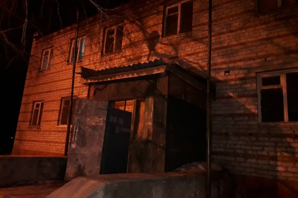 Инцидент произошел в одном из домов микрорайона Инцидент произошел в одном из домов микрорайона 