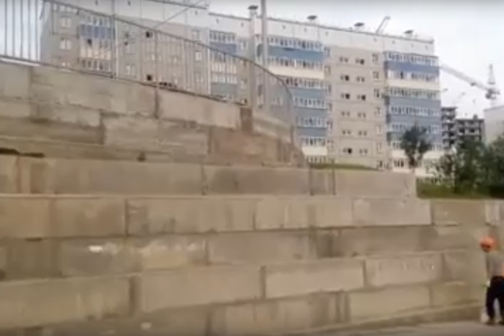 Подпорная стена в «Солнечном» Подпорная стена в «Солнечном»