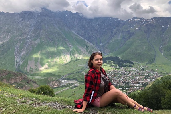 Маргарита живёт недалеко от парламента. Говорит, что на русских там никто не бросается Маргарита живёт недалеко от парламента. Говорит, что на русских там никто не бросается