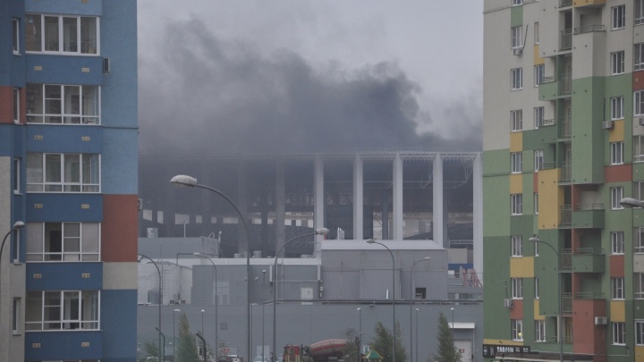 На Стрелке горит строящийся стадион «Нижний Новгород»