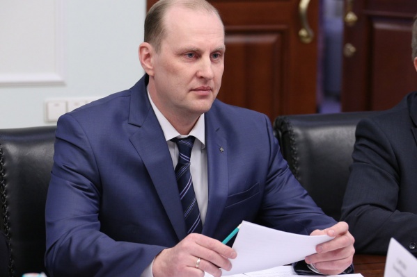 Евгений Савченко уже получил на руки уведомление о сокращении его должности Евгений Савченко уже получил на руки уведомление о сокращении его должности