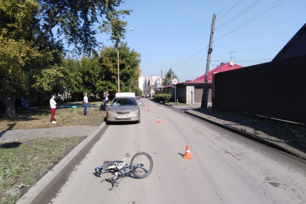 Авария случилась в 11:05 на перекрёстке с улицей Янтарной Авария случилась в 11:05 на перекрёстке с улицей Янтарной