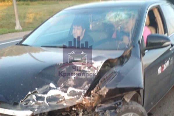 Пассажирка такси получила травмы и была госпитализирована Пассажирка такси получила травмы и была госпитализирована