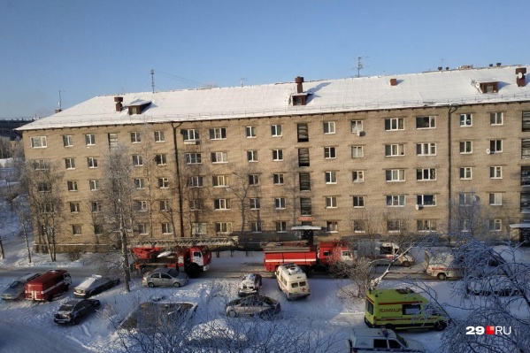 Возгорание произошло на третьем этаже Возгорание произошло на третьем этаже
