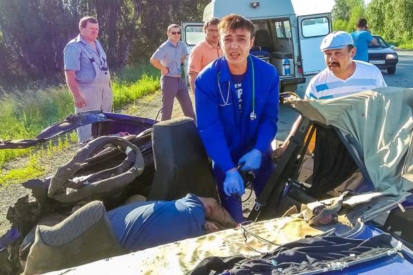 <a href="https://chelyabinsk.74.ru/text/health/65161511/" class="_">Фельдшер Алексей Сергеев попал в фокус внимания СМИ</a> после самоотверженных попыток спасти пострадавших в тяжелой аварии <a href="https://chelyabinsk.74.ru/text/health/65161511/" class="_">Фельдшер Алексей Сергеев попал в фокус внимания СМИ</a> после самоотверженных попыток спасти пострадавших в тяжелой аварии