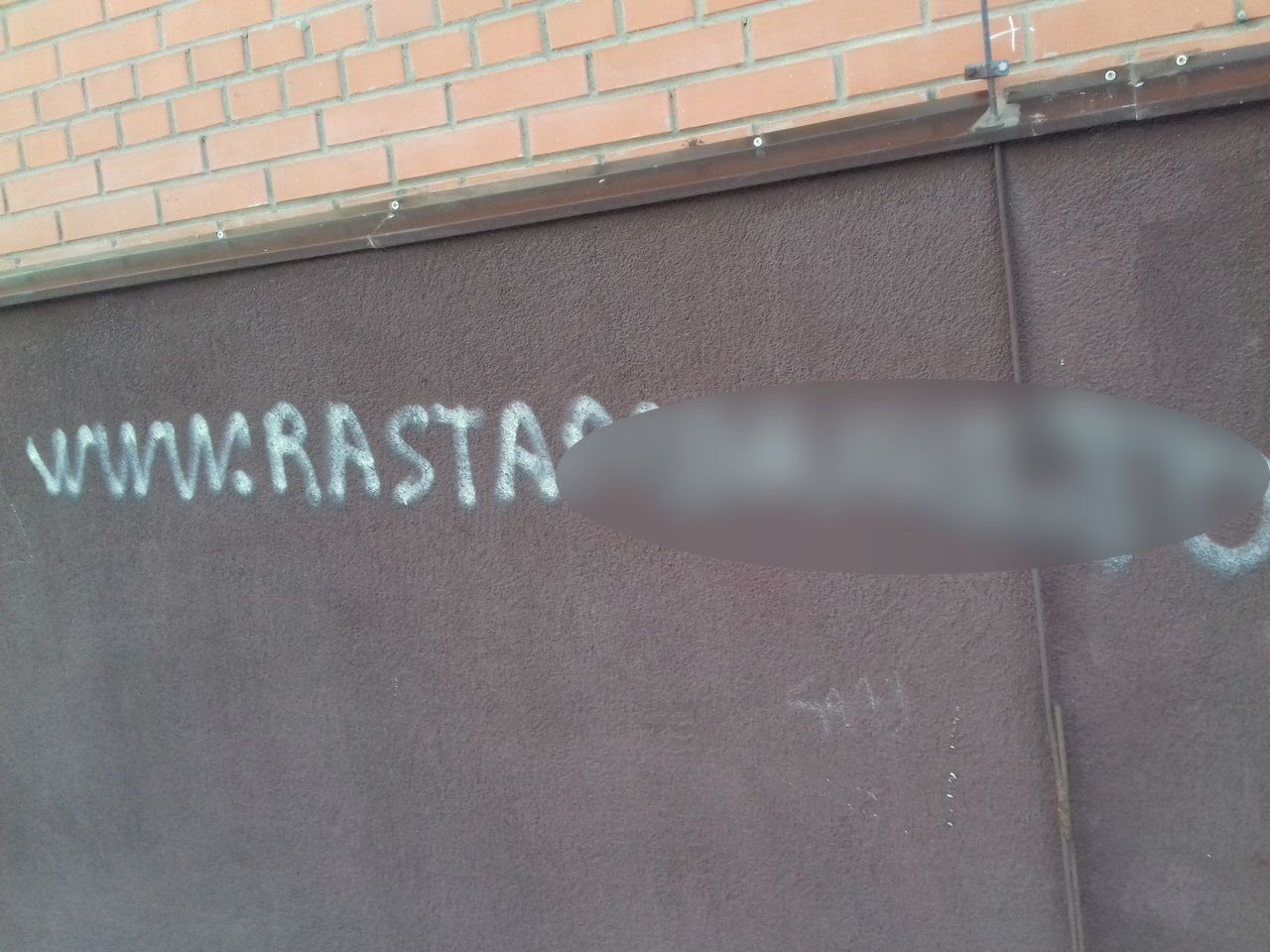 Группа распространяла наркотики в нашем городе Группа распространяла наркотики в нашем городе
