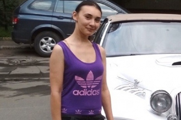 Рената позвонила маме и сказала, что останется у подруги Рената позвонила маме и сказала, что останется у подруги