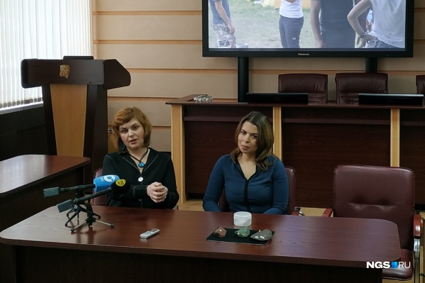 Наталия Рудая и Ксения Колобова рассказали о результатах раскопок в Чагырской пещере Наталия Рудая и Ксения Колобова рассказали о результатах раскопок в Чагырской пещере