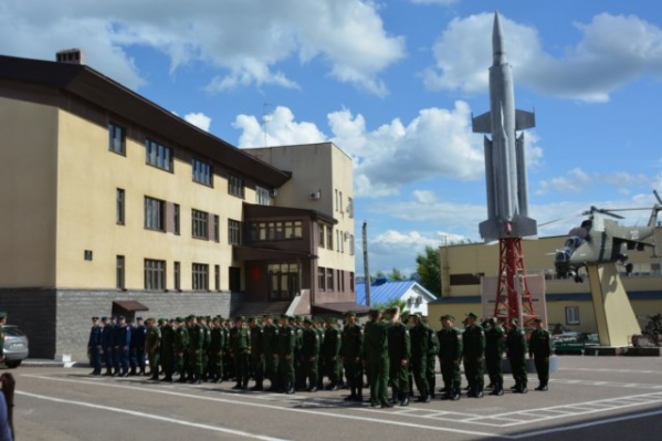 Солдаты отправятся на службу в войска Западного военного округа Солдаты отправятся на службу в войска Западного военного округа