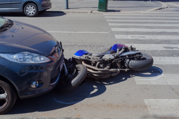 С полисом «Поддержка» водитель получит страховую выплату на сумму до 400 тысяч рублей в случае ДТП по вине автовладельца без ОСАГО С полисом «Поддержка» водитель получит страховую выплату на сумму до 400 тысяч рублей в случае ДТП по вине автовладельца без ОСАГО