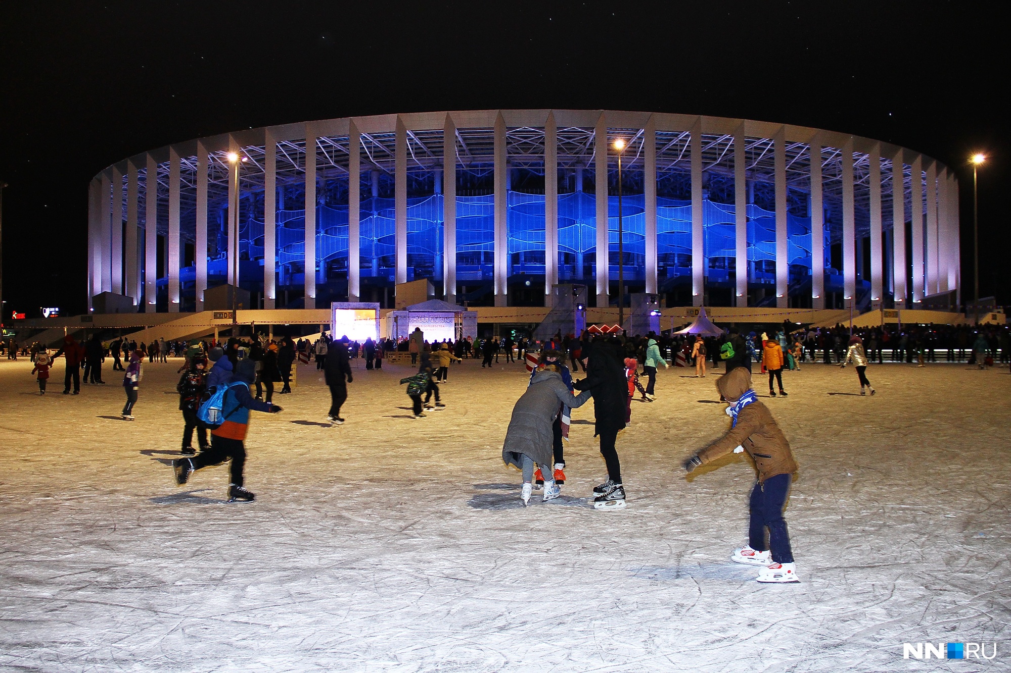«Зимняя сказка» в Нижнем Новгороде: 15 кадров с открытия крупнейшей новогодней площадки
