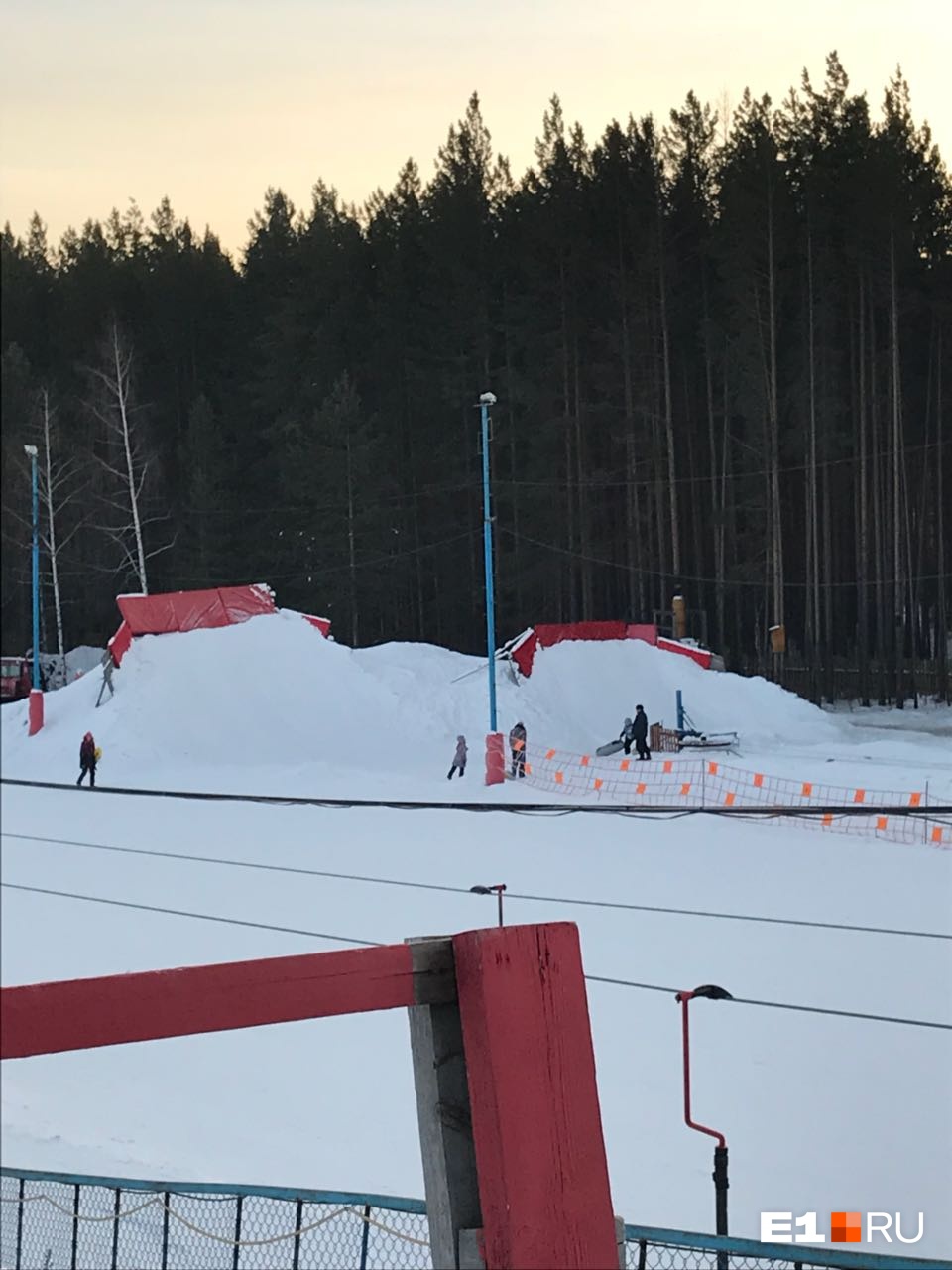 Женщина сломала позвоночник на горе Лиственной Женщина сломала позвоночник на горе Лиственной