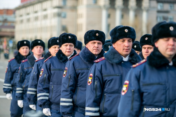 По нашим подсчетам, в феврале в Красноярск приедут около 5 тысяч дополнительных полицейских По нашим подсчетам, в феврале в Красноярск приедут около 5 тысяч дополнительных полицейских