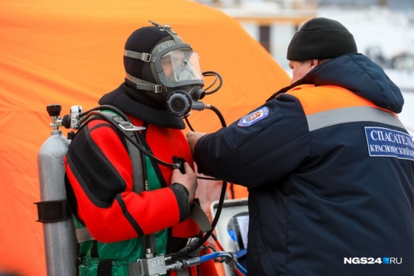 Было сделано 4 водолазных спуска Было сделано 4 водолазных спуска