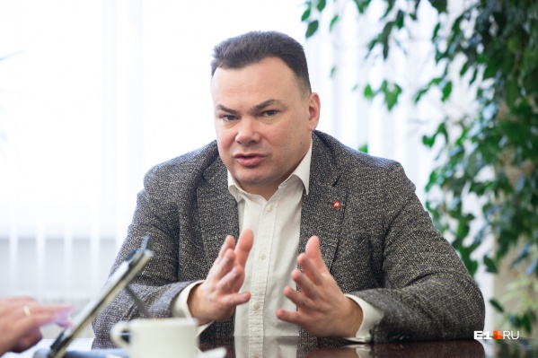 Павел Ефремов считает, что с рынка уже убрали много «помоечных» банков без реального бизнеса. Теперь пришло время заниматься крупными Павел Ефремов считает, что с рынка уже убрали много «помоечных» банков без реального бизнеса. Теперь пришло время заниматься крупными