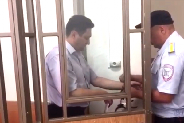 Алексей Черняев проведет под стражей 2 месяца Алексей Черняев проведет под стражей 2 месяца