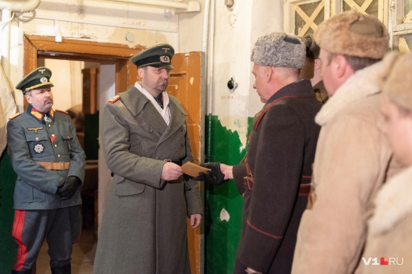 Паулюс шесть раз за сегодня сдавался генерал-майору Ивану Ласкину Паулюс шесть раз за сегодня сдавался генерал-майору Ивану Ласкину
