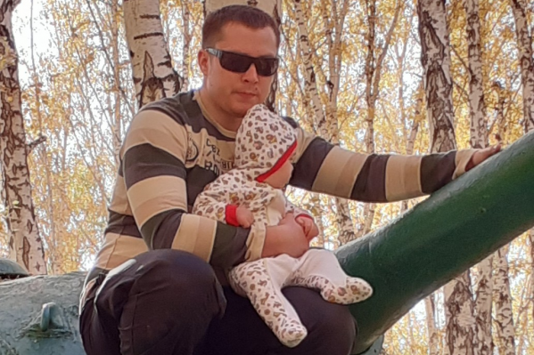 Артём Мартынов четыре года искал работу, чтобы содержать свою семью Артём Мартынов четыре года искал работу, чтобы содержать свою семью