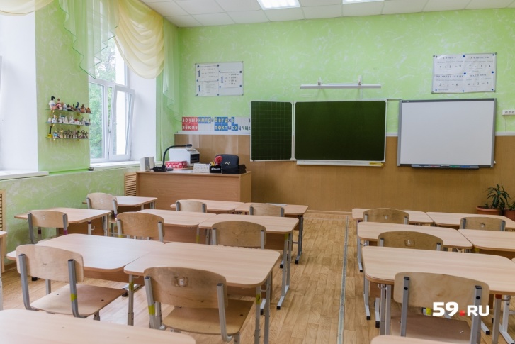 Уже второй год в гимназии перед 1 сентября массово увольняются педагоги