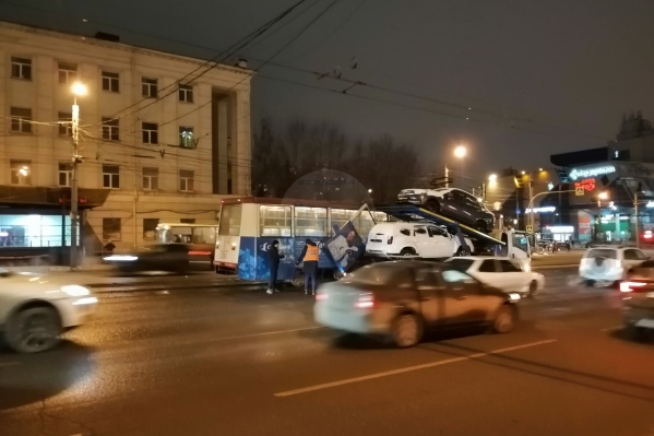 Дверь теперь открывается вверх Дверь теперь открывается вверх