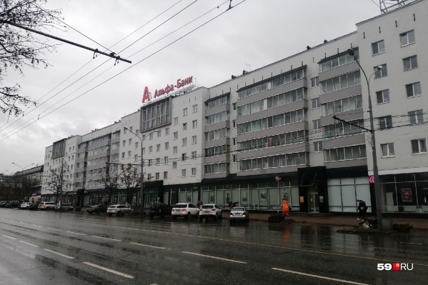 В доме-«стометровке» обнаружены трещины В доме-«стометровке» обнаружены трещины