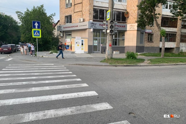 На нескольких улицах погасли светофоры На нескольких улицах погасли светофоры
