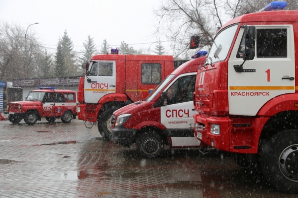 Трудности спасательной операции в том, что все дороги к месту ЧП размыты Трудности спасательной операции в том, что все дороги к месту ЧП размыты 