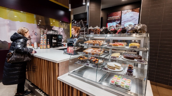 В Красноярске открылся первый «Макдоналдс» с «МакКафе»