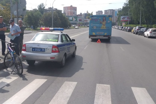 Авария случилась недалеко от парка «Березовая роща» Авария случилась недалеко от парка «Березовая роща»