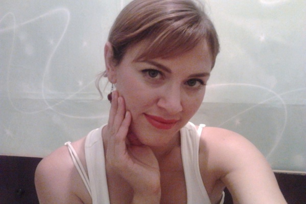 Инна стала замкнутой и мало с кем общалась по неизвестным причинам Инна стала замкнутой и мало с кем общалась по неизвестным причинам