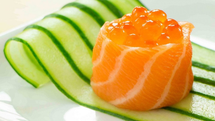 Красноярцам рассказали, как не потолстеть от суши