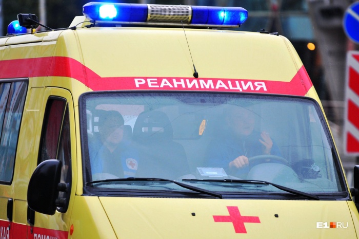 Шестерых ребят увезли в больницу Шестерых ребят увезли в больницу